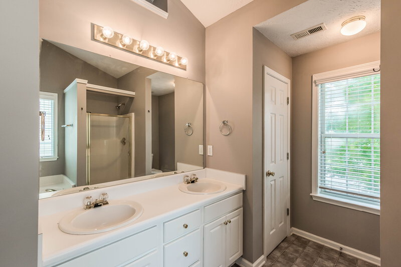 2,455/Mo, 483 Ethridge Dr NW Kennesaw, GA 30144 Bathroom View