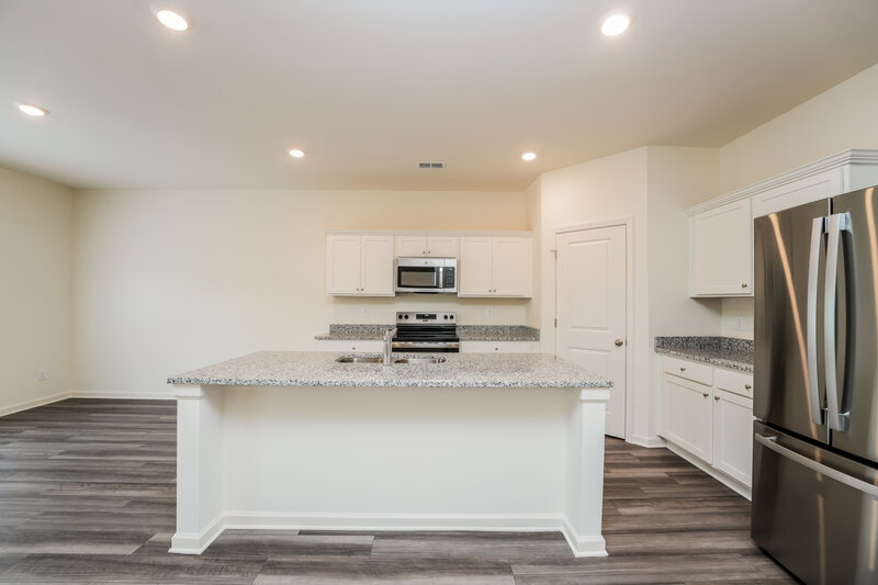 3,160/Mo, 7404 Cranleigh St Covington, GA 30014 Kitchen View 2
