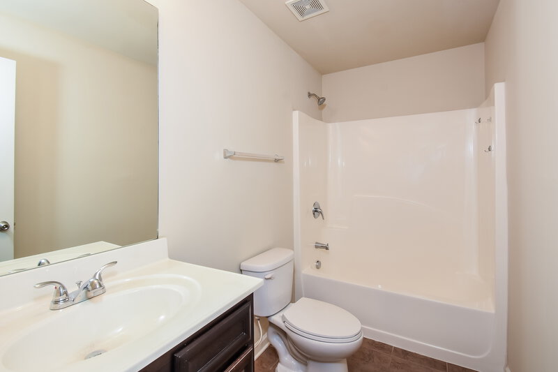 2,150/Mo, 627 Ocean Ave Canton, GA 30114 Bathroom View