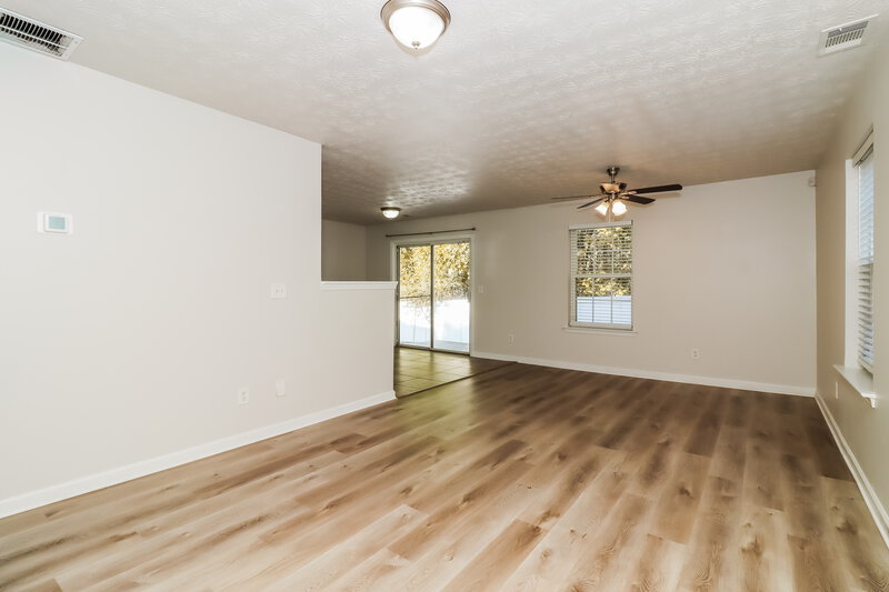 1,750/Mo, 124 Silver Fox Trl Dallas, GA 30157 Living Room View 2