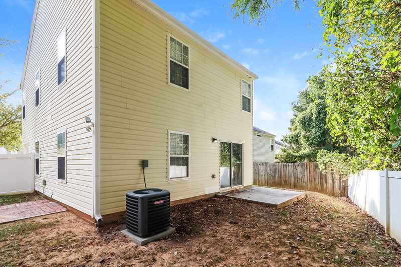 1,750/Mo, 124 Silver Fox Trl Dallas, GA 30157 Rear View