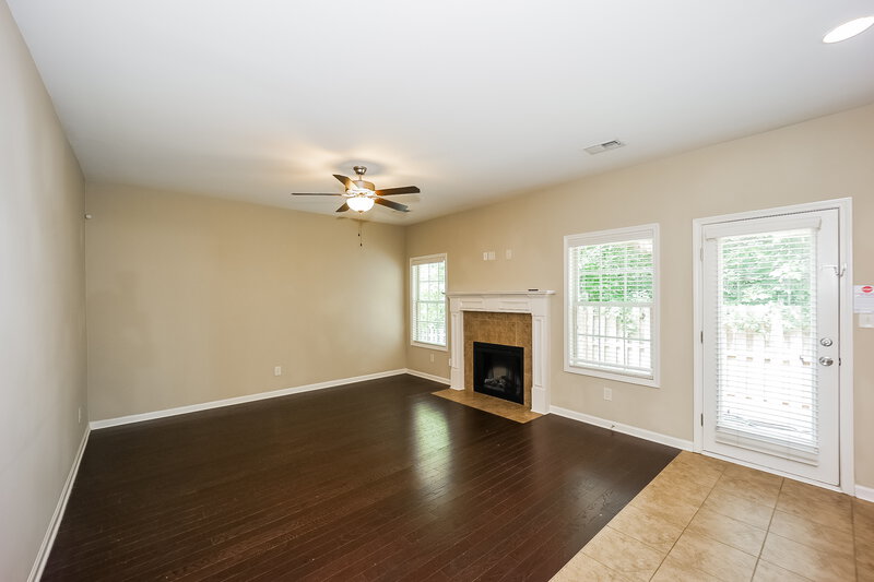 1,965/Mo, 102 Saint Charles Pl Sharpsburg, GA 30277 Living Room View