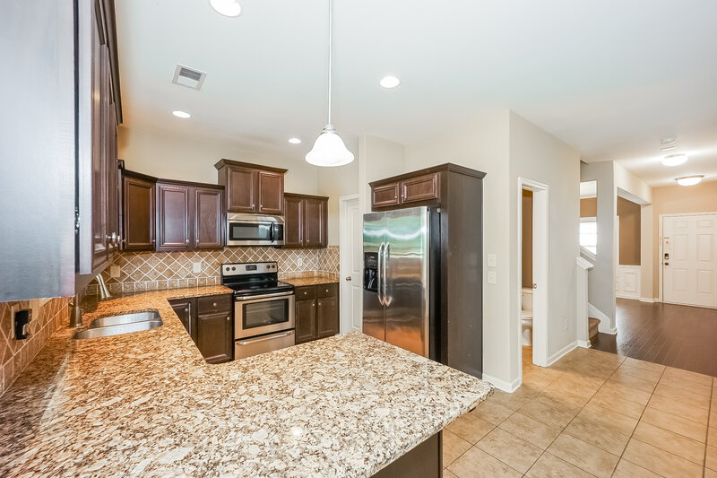 1,965/Mo, 102 Saint Charles Pl Sharpsburg, GA 30277 Kitchen View