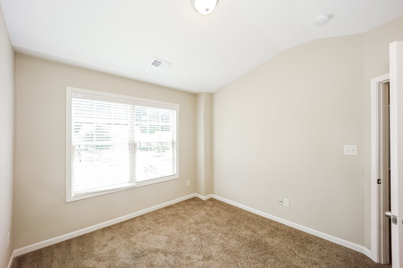 1,965/Mo, 102 Saint Charles Pl Sharpsburg, GA 30277 Bedroom View