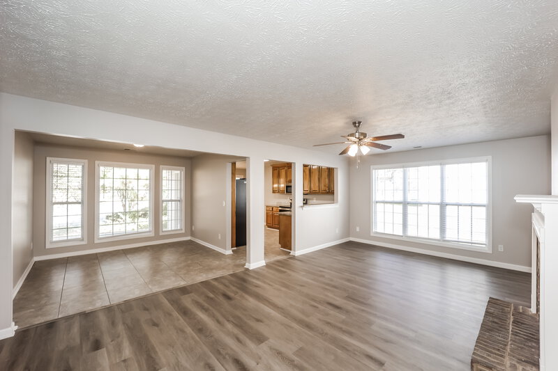 2,620/Mo, 1716 Anniston Dr McDonough, GA 30253 Living Room View