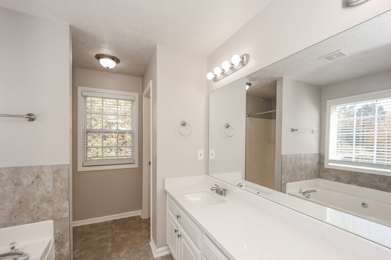 2,620/Mo, 1716 Anniston Dr McDonough, GA 30253 Main Bathroom View