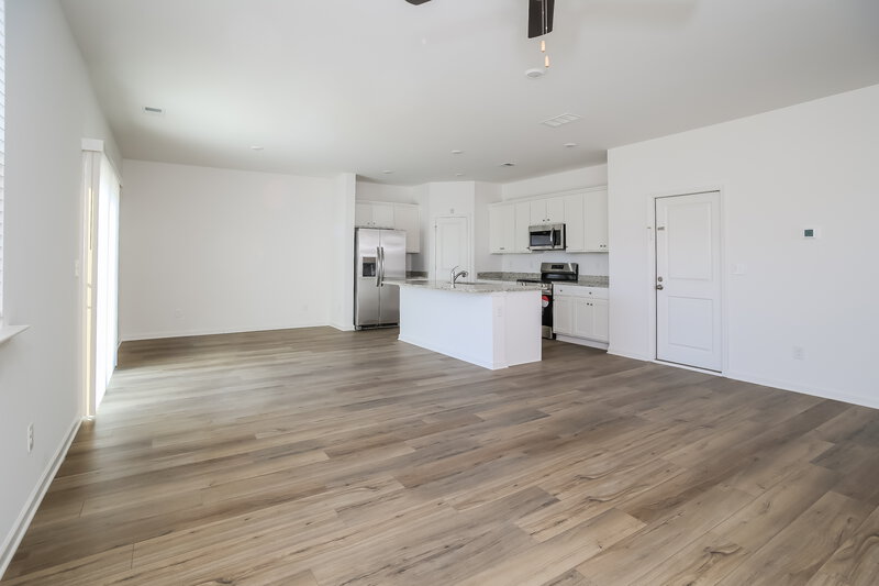 1,825/Mo, 112 Red Maple Way NW Adairsville, GA 30103 Living Room View 2