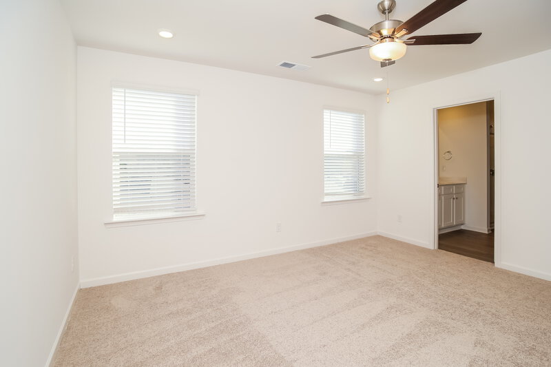 1,825/Mo, 112 Red Maple Way NW Adairsville, GA 30103 Main Bedroom View