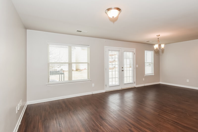 1,910/Mo, 180 Chandler Trce Covington, GA 30016 Living Room View 2