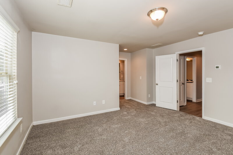 1,910/Mo, 180 Chandler Trce Covington, GA 30016 Main Bedroom View 3