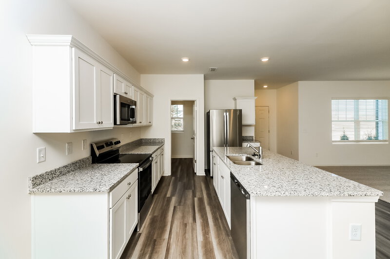 2,660/Mo, 88 Hargrave Ave Bethlehem, GA 30620 Kitchen View 2