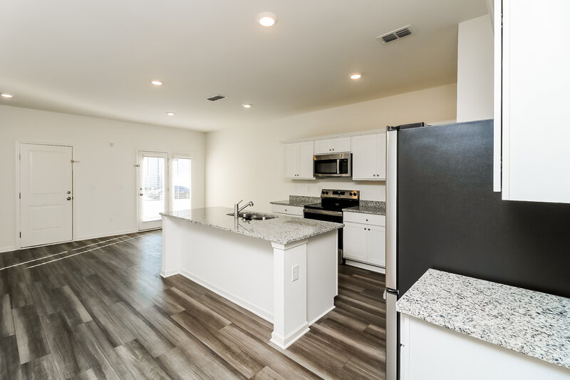 2,660/Mo, 88 Hargrave Ave Bethlehem, GA 30620 Kitchen View 3