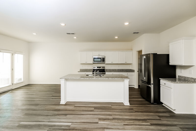 2,660/Mo, 88 Hargrave Ave Bethlehem, GA 30620 Kitchen View 4