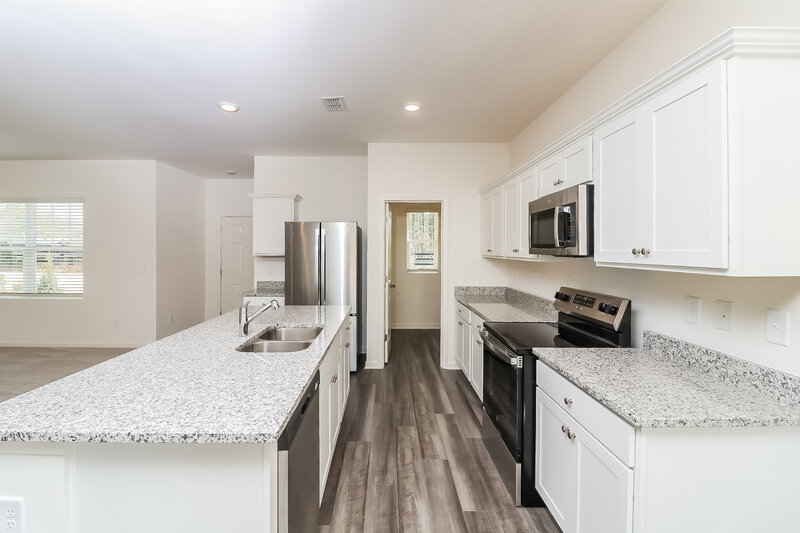 1,915/Mo, 73 Hargrave Ave Bethlehem, GA 30620 Kitchen View