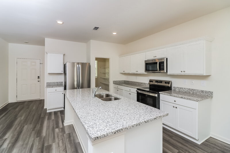 1,915/Mo, 73 Hargrave Ave Bethlehem, GA 30620 Kitchen View 4