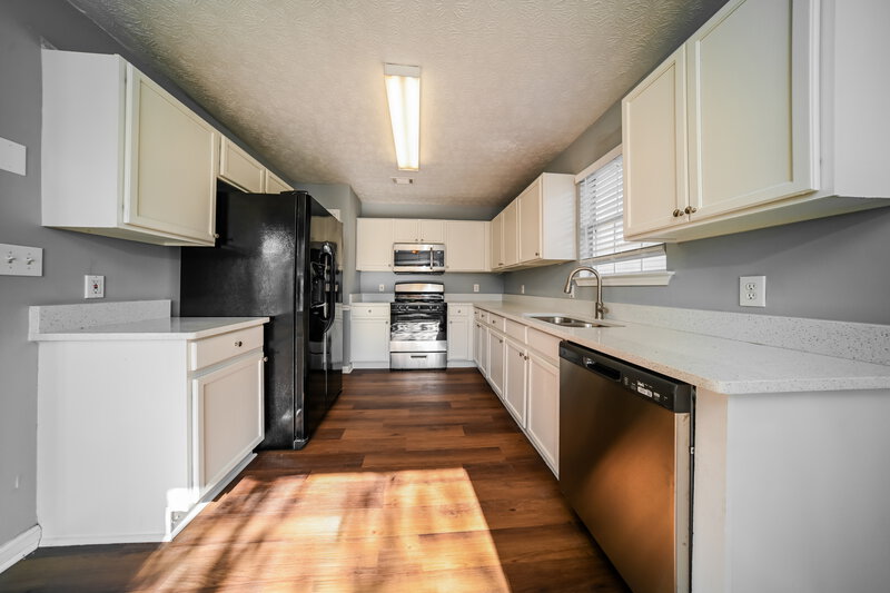 1,830/Mo, 1681 Graystone Dr Hampton, GA 30228 Kitchen View