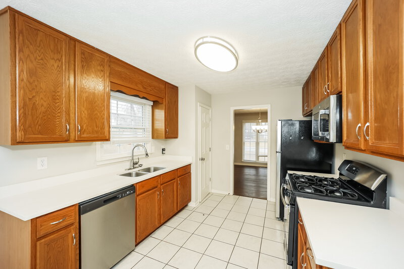 1,895/Mo, 68 Sterling Trl Powder Springs, GA 30127 Kitchen View