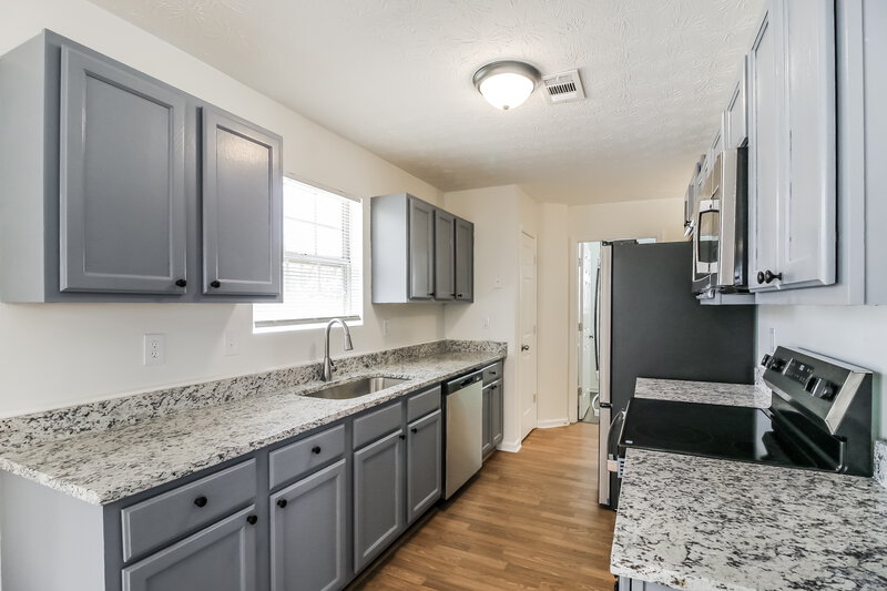 1,855/Mo, 5310 Tussahaw Xing McDonough, GA 30252 Kitchen View