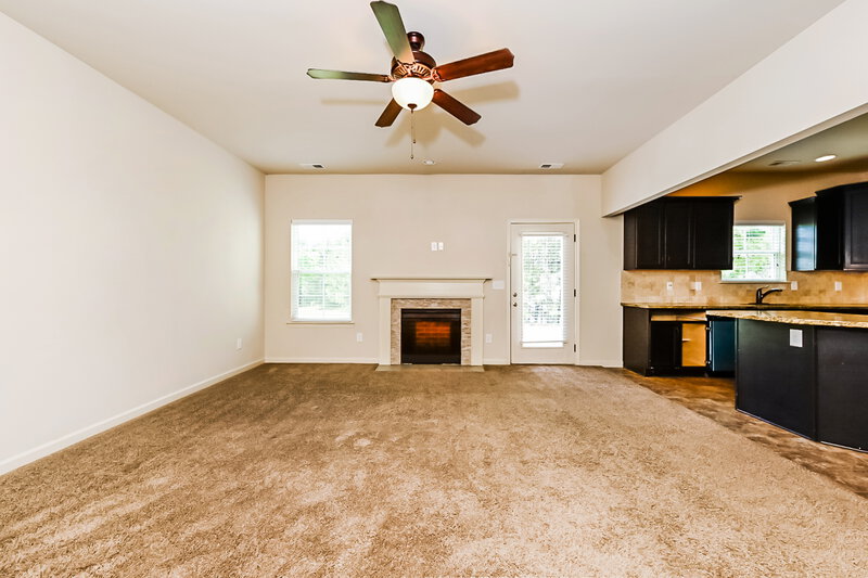 2,220/Mo, 1112 Bowlin Dr Locust Grove, GA 30248 Living Room View