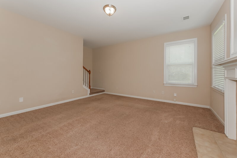2,290/Mo, 2505 Mockingbird Ln Locust Grove, GA 30248 Living Room View 4