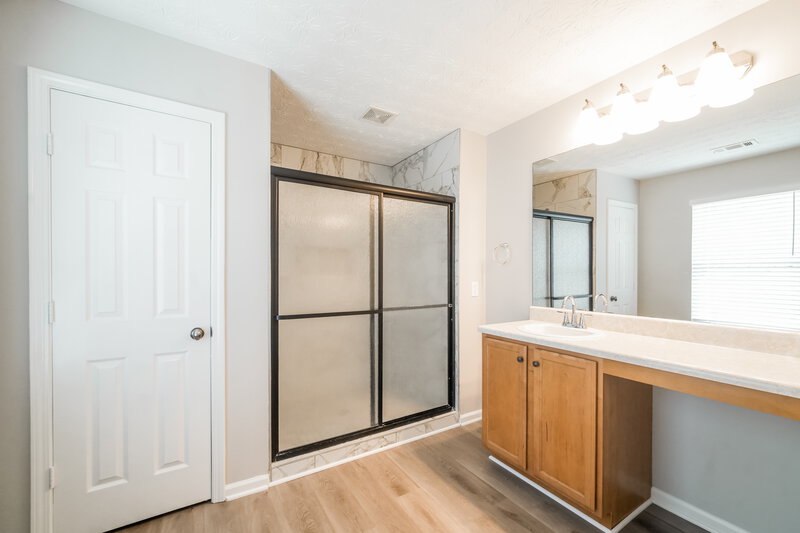 2,250/Mo, 2240 Valley Creek Dr Lithia Springs, GA 30122 Main Bathroom View
