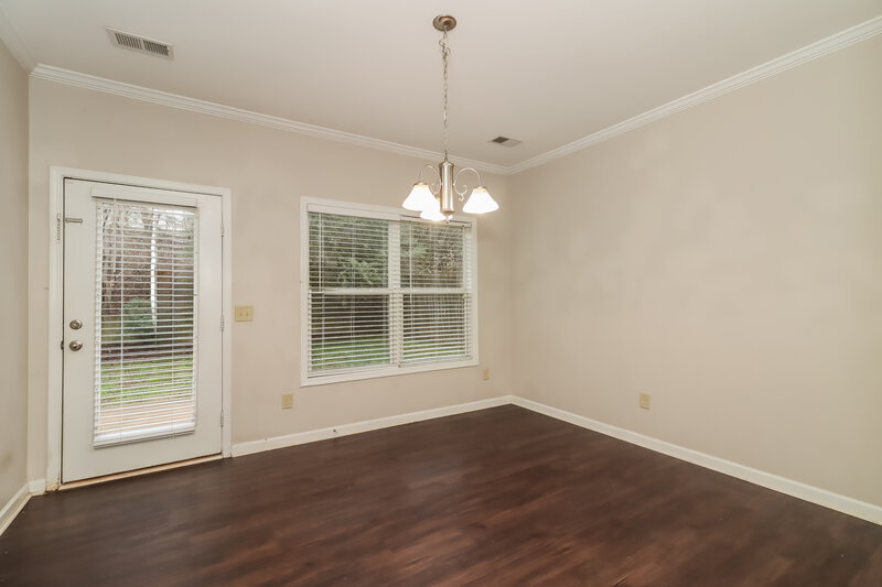 1,665/Mo, 27 Oakbrook Dr SW Cartersville, GA 30120 Dining Room View 2