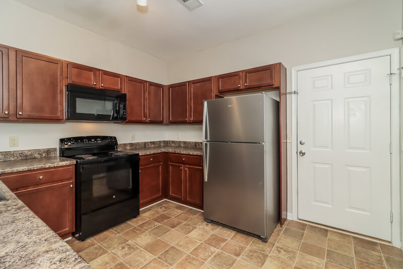 1,665/Mo, 27 Oakbrook Dr SW Cartersville, GA 30120 Kitchen View