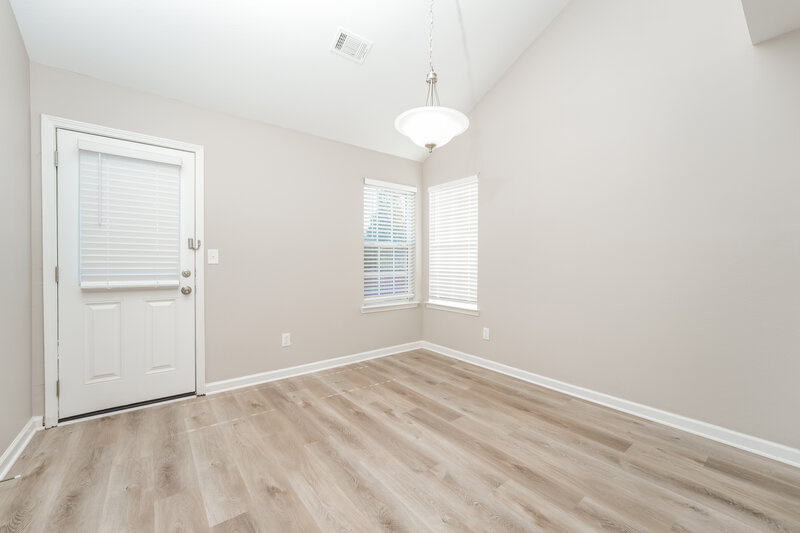 2,520/Mo, 210 Lakeview Trl Covington, GA 30016 Dining Room View