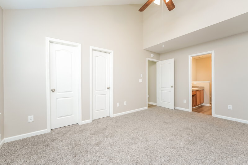 2,520/Mo, 210 Lakeview Trl Covington, GA 30016 Main Bedroom View