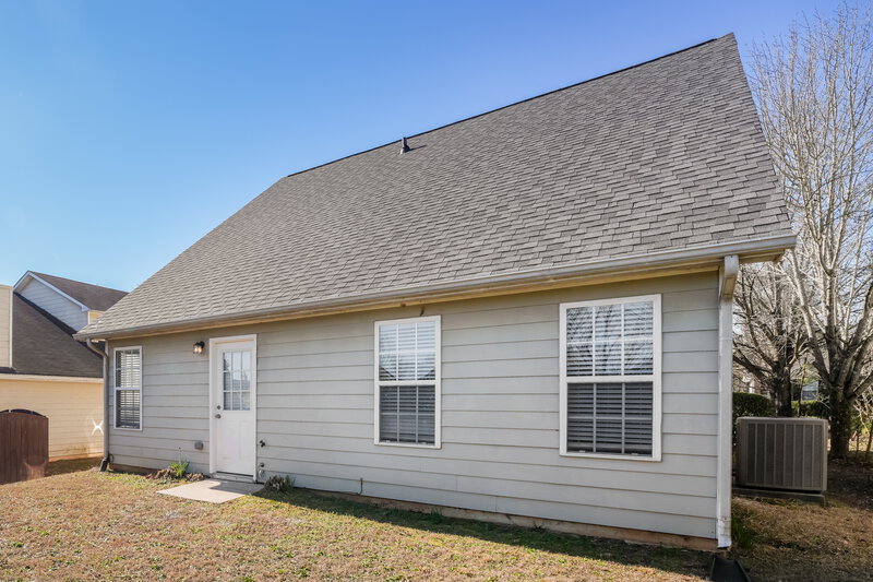 2,520/Mo, 210 Lakeview Trl Covington, GA 30016 Rear View