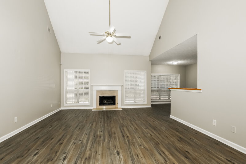 1,880/Mo, 107 Windsong Dr Stockbridge, GA 30281 Living Room View