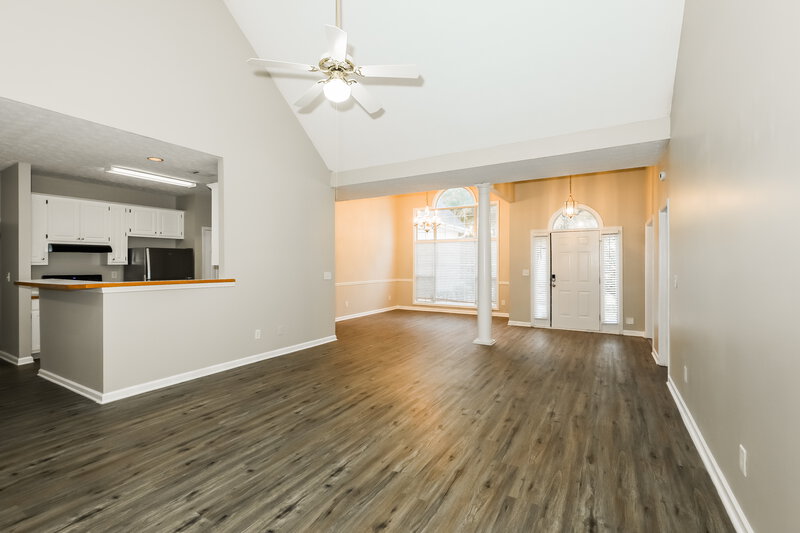 1,880/Mo, 107 Windsong Dr Stockbridge, GA 30281 Family Room View