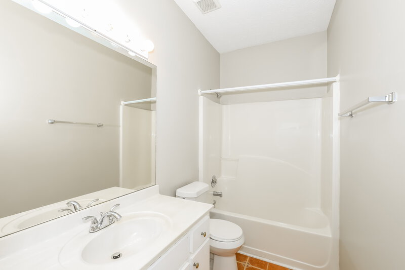 1,880/Mo, 107 Windsong Dr Stockbridge, GA 30281 Bathroom View