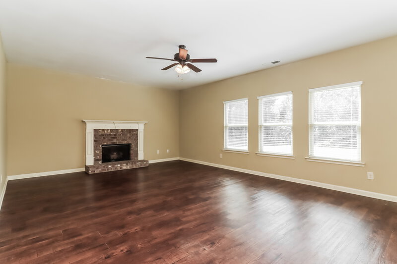 2,020/Mo, 71 Hamilton Blvd NW Cartersville, GA 30120 Living Room View