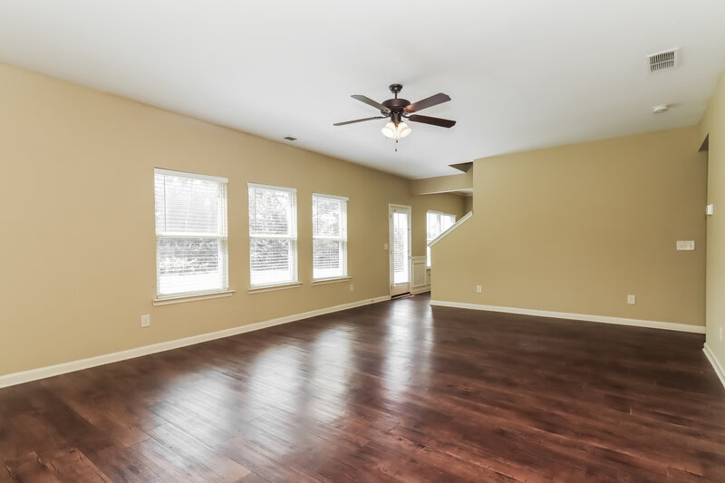 2,020/Mo, 71 Hamilton Blvd NW Cartersville, GA 30120 Living Room View 2