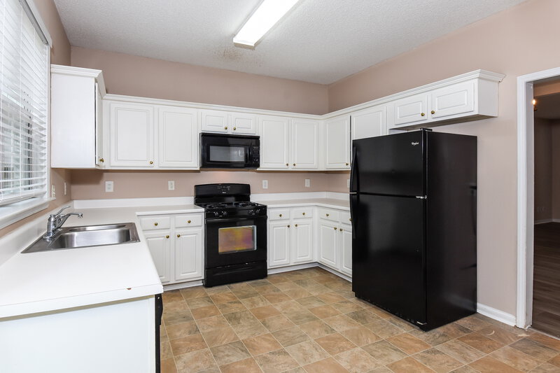 2,045/Mo, 210 Ashland Dr Woodstock, GA 30189 Kitchen View