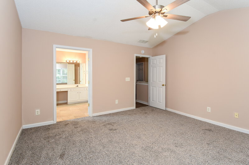 2,045/Mo, 210 Ashland Dr Woodstock, GA 30189 Main Bedroom View 2