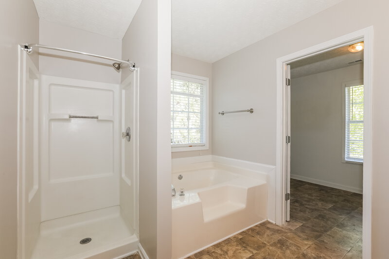 2,585/Mo, 1163 Folkstone Dr McDonough, GA 30253 Main Bathroom View 2