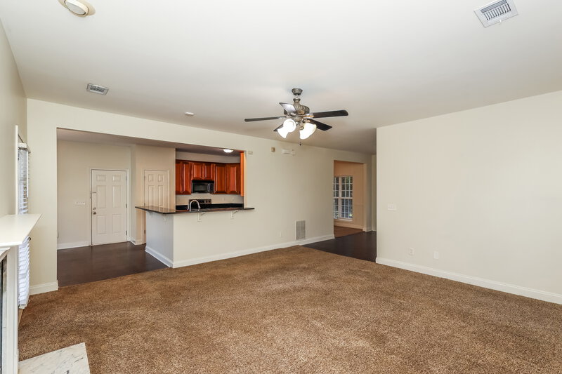 2,295/Mo, 122 The Boulevard Newnan, GA 30263 Living Room View 3