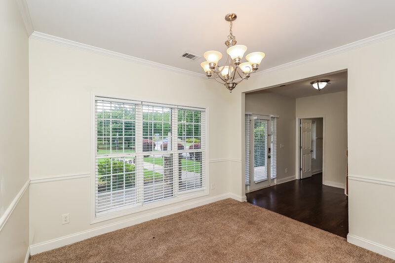 2,295/Mo, 122 The Boulevard Newnan, GA 30263 Dining Room View