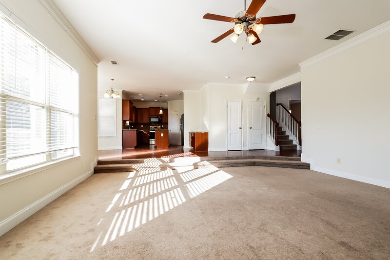 2,450/Mo, 1365 Little Hampton Dr Lawrenceville, GA 30045 Living Room View 2