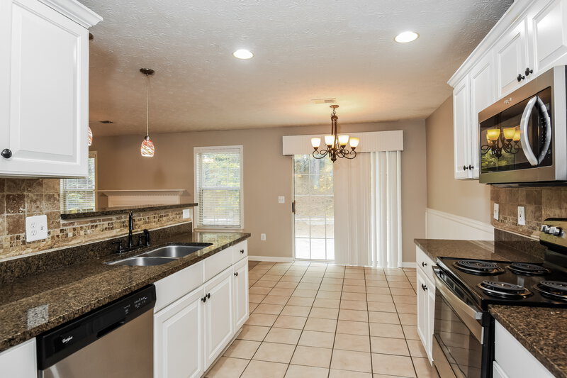 1,995/Mo, 1117 Eastmill Cv Dacula, GA 30019 Kitchen View 2