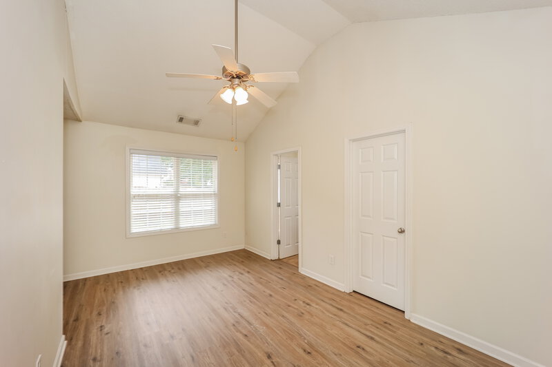 2,015/Mo, 40 Belltree Cir Newnan, GA 30265 Main Bedroom View