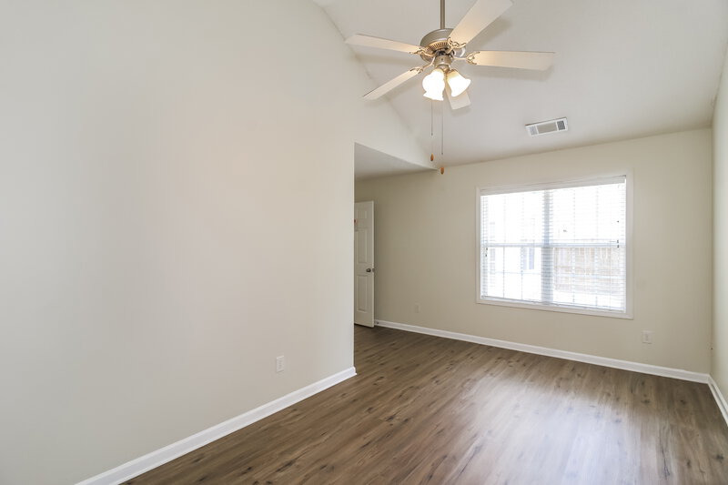 2,035/Mo, 40 Belltree Cir Newnan, GA 30265 Main Bedroom View