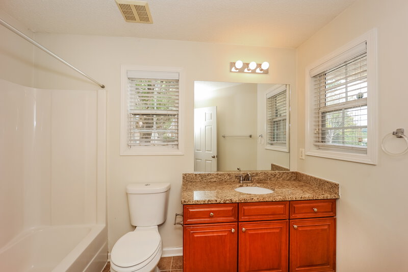 2,015/Mo, 40 Belltree Cir Newnan, GA 30265 Bathroom View