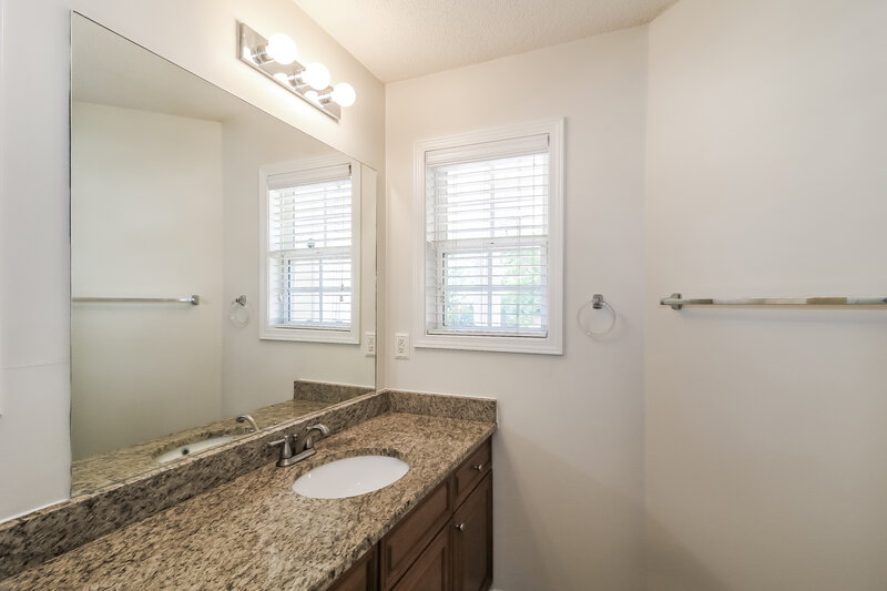 2,035/Mo, 40 Belltree Cir Newnan, GA 30265 Bathroom View