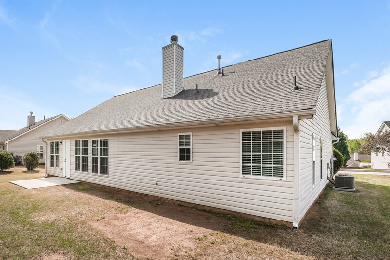 2,145/Mo, 120 Champion Ln Covington, GA 30016 Rear View 2