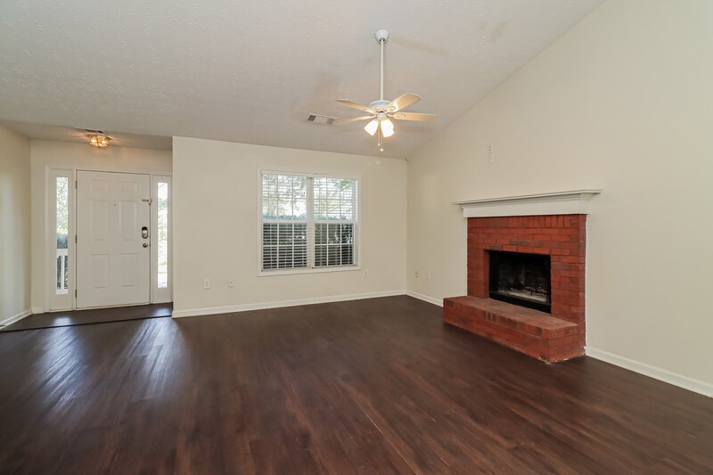 1,865/Mo, 4110 Eden Valley Dr Loganville, GA 30052 Living Room View