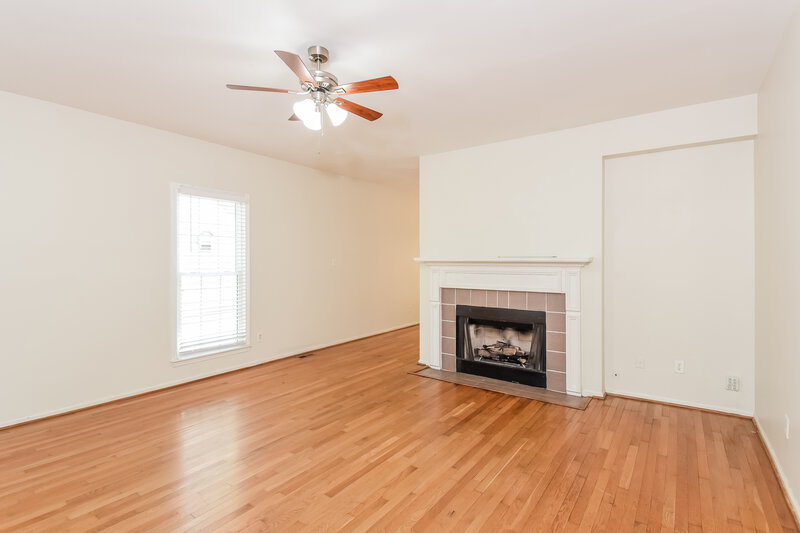 3,980/Mo, 4118 Huntcliff Dr Woodstock, GA 30189 Living Room View