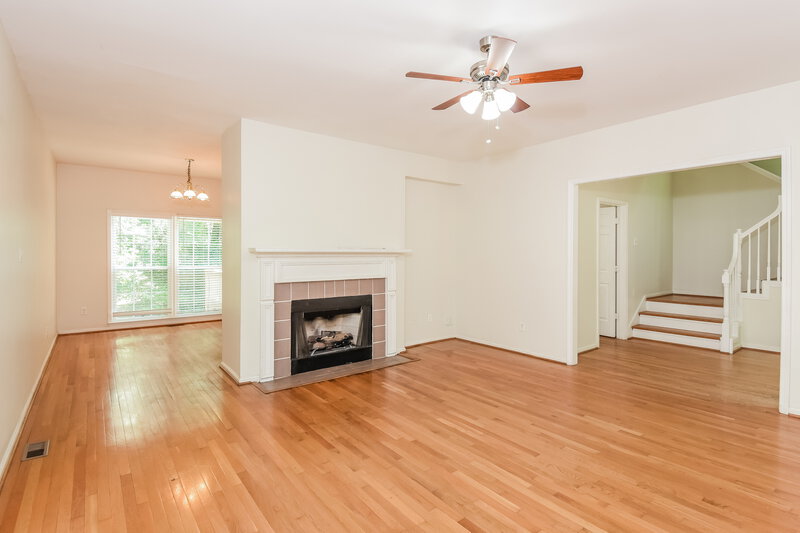 3,980/Mo, 4118 Huntcliff Dr Woodstock, GA 30189 Living Room View 2